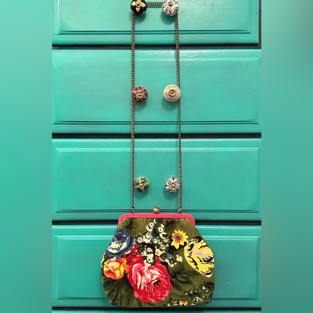 Anthropologie Floral Bag w/ Chain💐